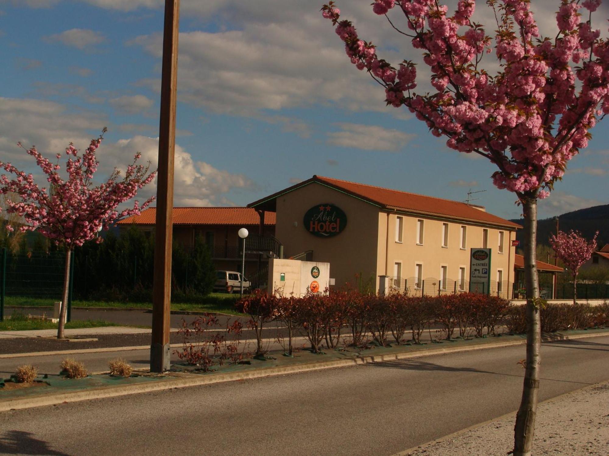 Abel Hotel Langeac Exterior photo